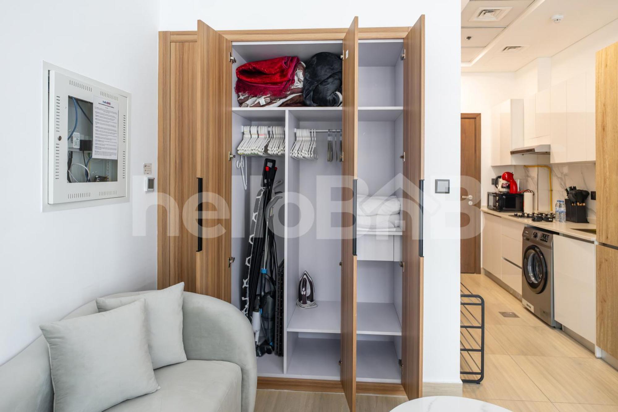 Le Petit Village !cozy Yet Spacious Apartment! Dubai